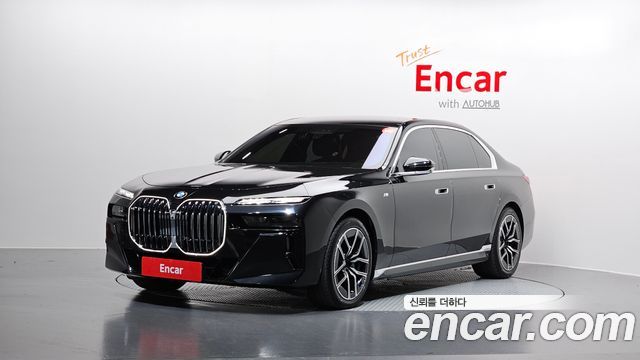 BMW 7-Series 740i xDrive M, фото 1 из 4