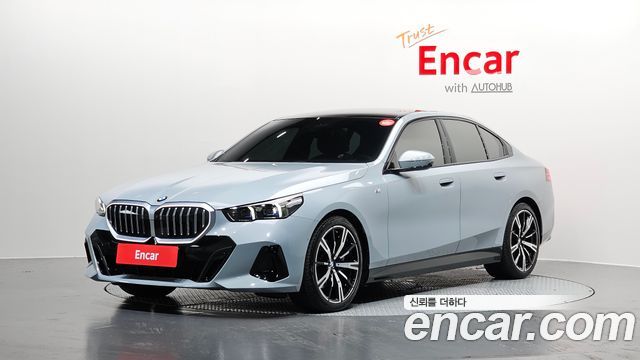 BMW 5-Series 530i xDrive M, фото 1 из 4