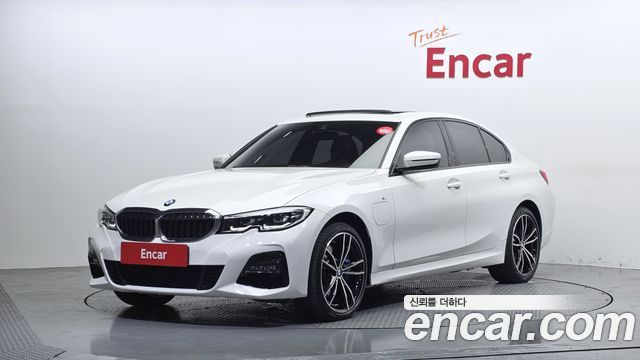 BMW 3-Series 330e M, фото 1 из 4