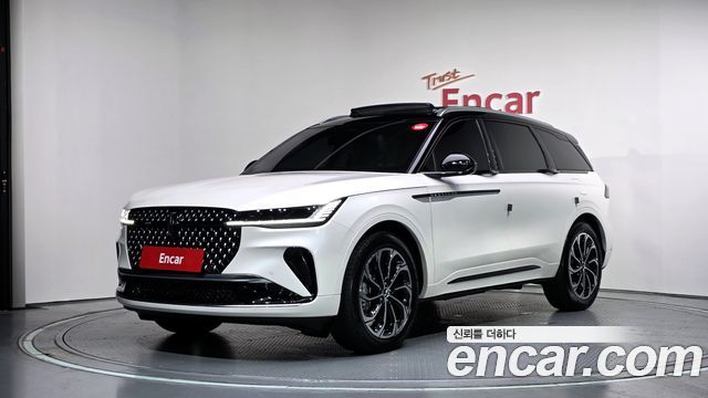 Lincoln Nautilus 2.0 AWD, фото 1 из 4