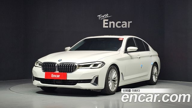 BMW 5-Series 520i Luxury, фото 1 из 4