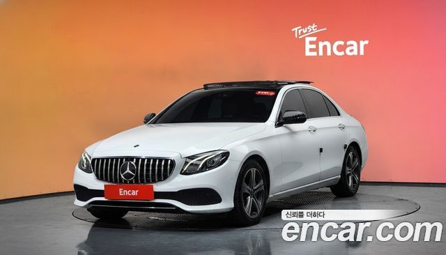 Mercedes-Benz E-Class E300, фото 1 из 4