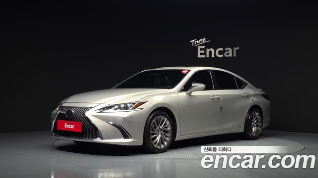 Lexus ES Luxury, фото 1 из 4