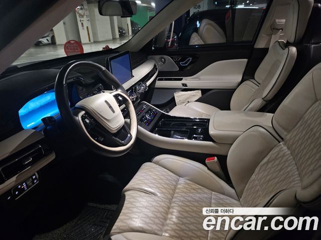 Lincoln Aviator 3.0 AWD, фото 1 из 4