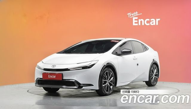 Toyota Prius 2.0 XLE AWD, фото 1 из 4
