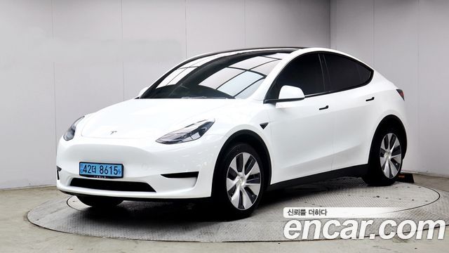 Tesla Model Y RWD, фото 1 из 4