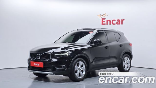 Volvo XC40 T4, фото 1 из 4