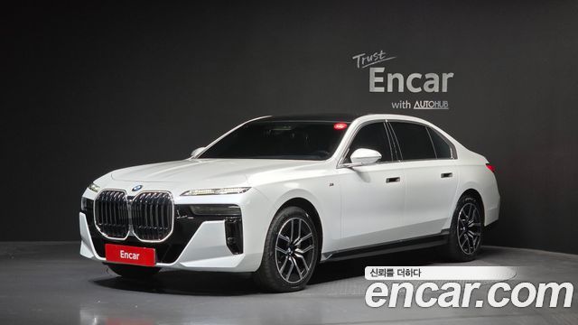 BMW 7-Series 740i sDrive M, фото 1 из 4