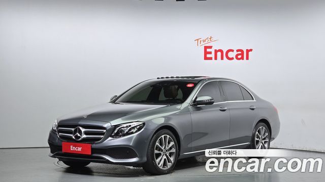 Mercedes-Benz E-Class E300 4MATIC, фото 1 из 4