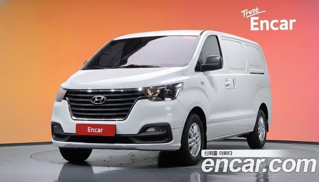 Hyundai Starex Van 3 мест, фото 1 из 4