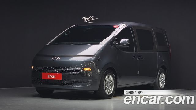 Hyundai Staria 5 мест, фото 1 из 4