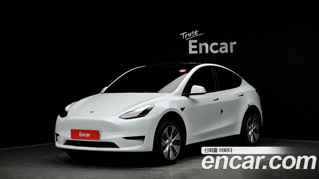 Tesla Model Y RWD, фото 1 из 4