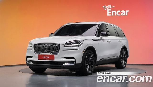 Lincoln Aviator 3.0 AWD, фото 1 из 4