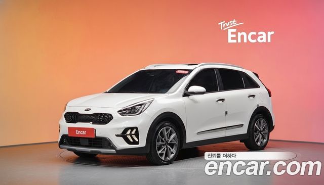 Kia Niro 1.6 HEV, фото 1 из 4