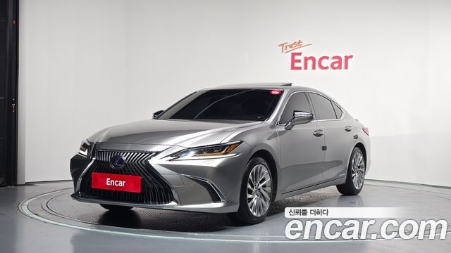 Lexus ES, фото 1 из 4