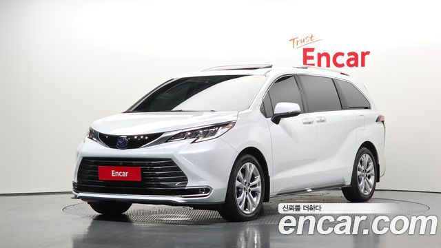 Toyota Sienna 2.5 2WD, фото 1 из 4