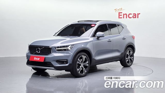 Volvo XC40 B4, фото 1 из 4