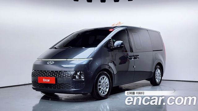 Hyundai Staria 5 мест, фото 1 из 4