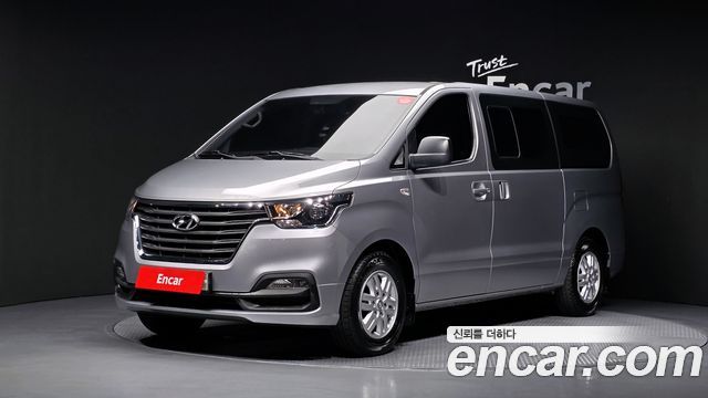 Hyundai Starex Van 5 мест, фото 1 из 4