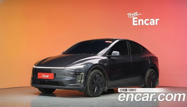 Tesla Model Y AWD, фото 1 из 4