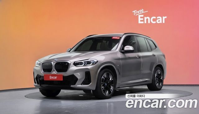BMW iX3 M, фото 1 из 4