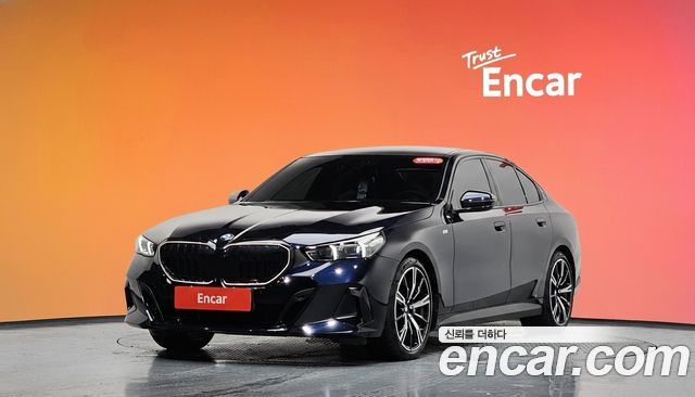 BMW 5-Series 530i xDrive M, фото 1 из 4