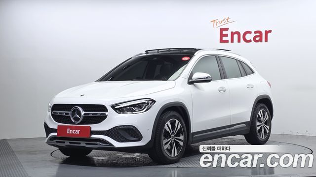 Mercedes-Benz GLA-Class GLA220, фото 1 из 4