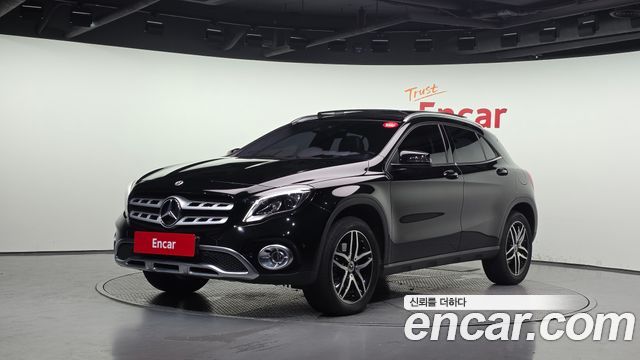 Mercedes-Benz GLA-Class GLA220, фото 1 из 4