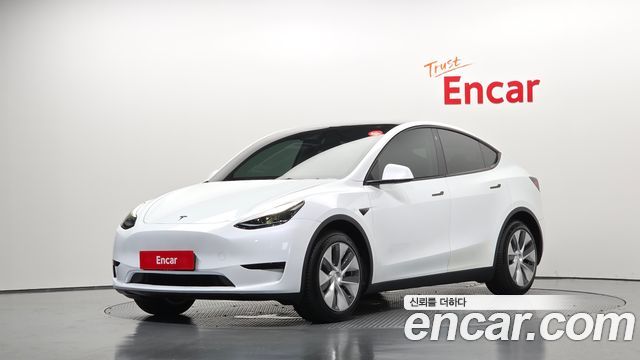 Tesla Model Y RWD, фото 1 из 4