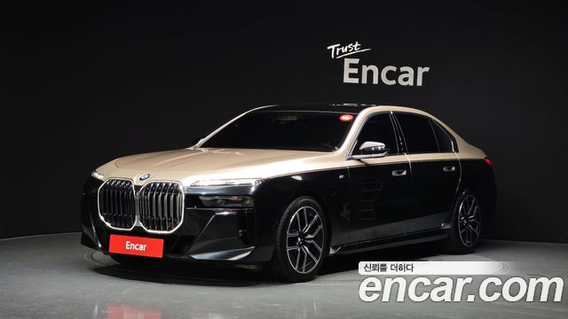 BMW 7-Series 740i xDrive M, фото 1 из 4