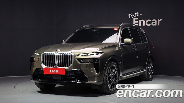 BMW X7 xDrive 40i M 6 мест, фото 1 из 4