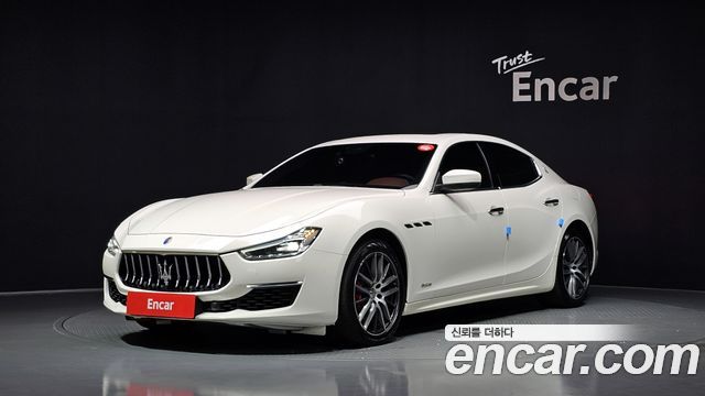 Maserati Ghibli 3.0, фото 1 из 4