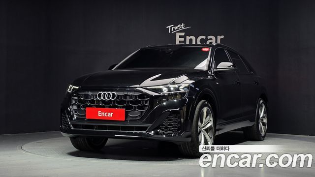 Audi Q8 55 TFSI Premium, фото 1 из 4