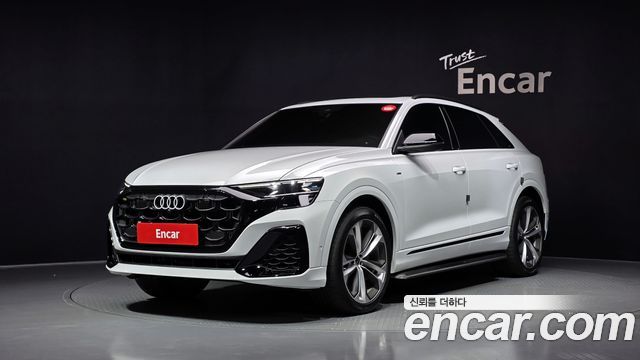 Audi Q8 55 TFSI Premium, фото 1 из 4