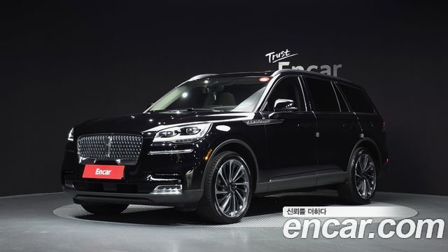 Lincoln Aviator 3.0 AWD, фото 1 из 4