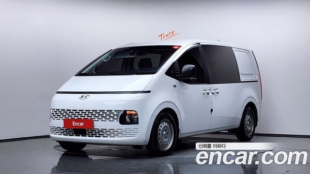 Hyundai Staria 5 мест, фото 1 из 4