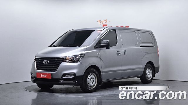 Hyundai Starex Van 3 мест, фото 1 из 4
