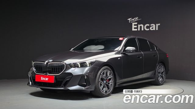 BMW 5-Series 530i xDrive M Special, фото 1 из 4