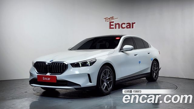BMW 5-Series 520i, фото 1 из 4