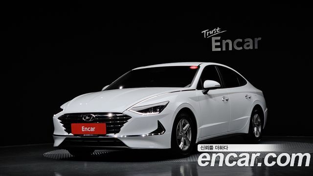 Hyundai Sonata 2.0, фото 1 из 4